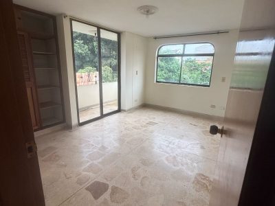 70b28d93-51c0-4579-b776-f1546510ad1c